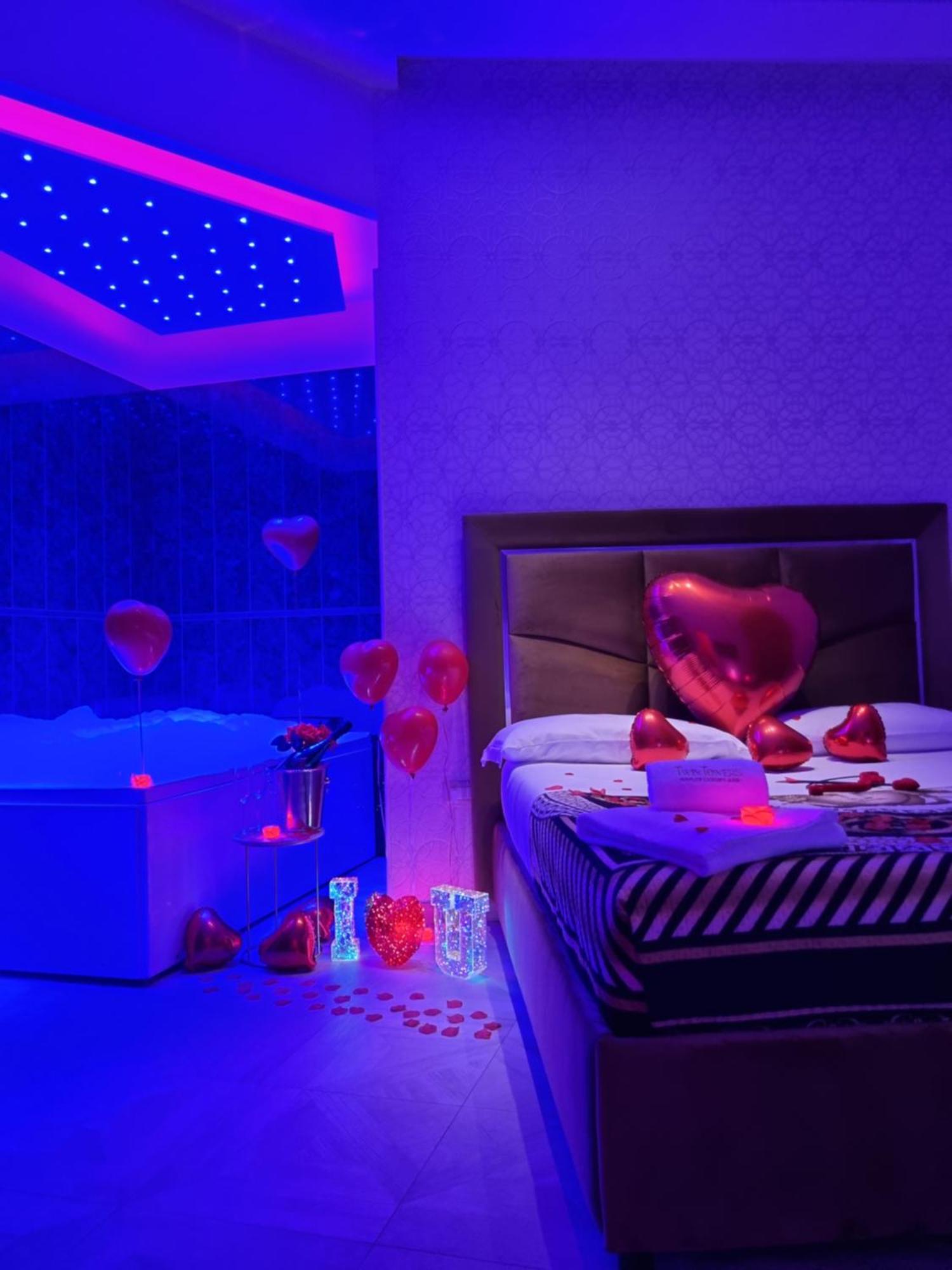 Twin Towers Naples Luxury Bed & Breakfast Luaran gambar
