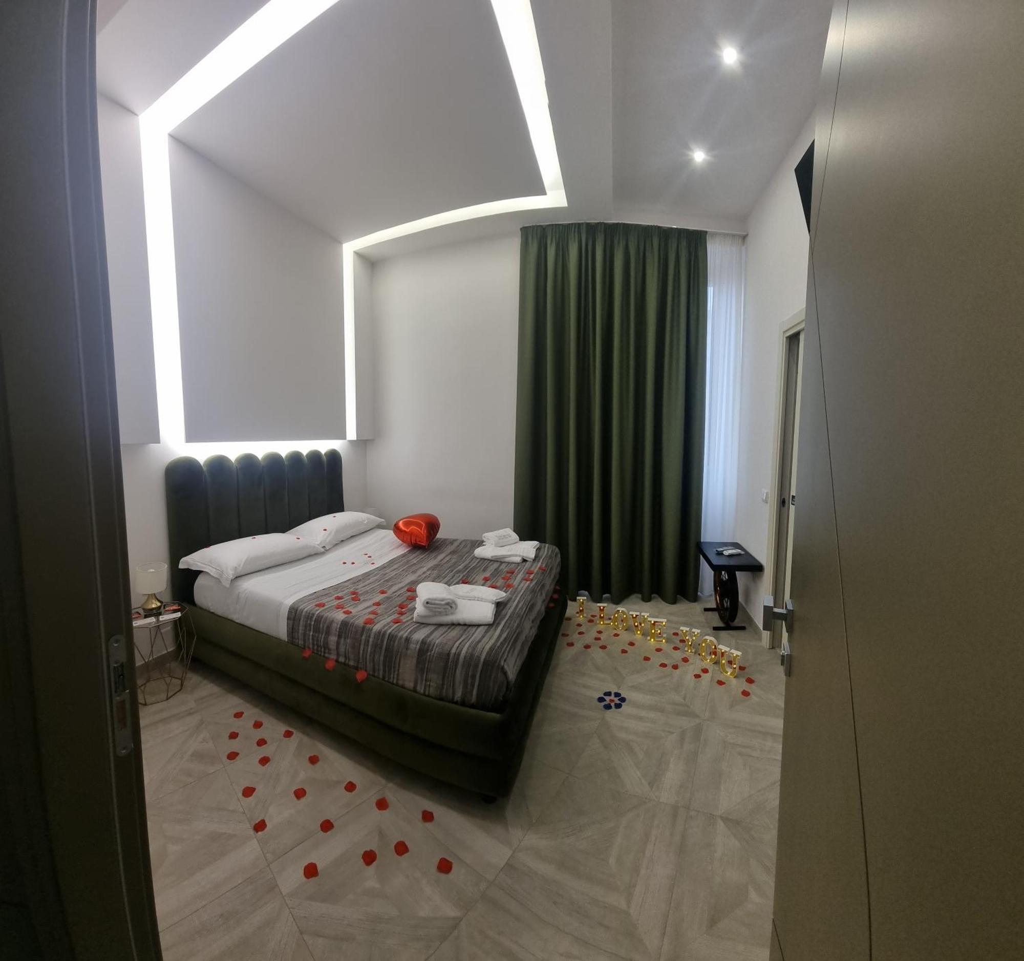 Twin Towers Naples Luxury Bed & Breakfast Luaran gambar